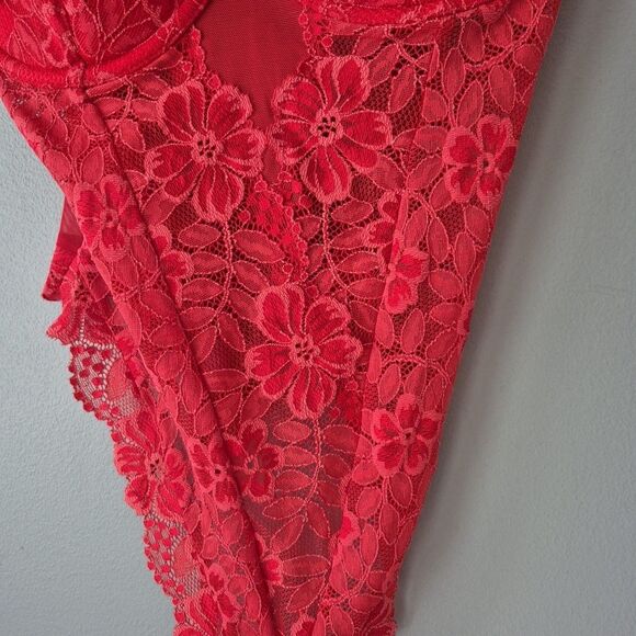 Victoria's Secret Vintage Y2K Red Floral Mesh Lace Thong Bodysuit Womens 36C - Picture 3 of 13